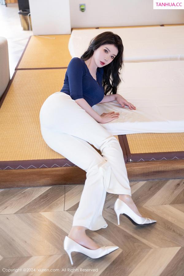 梦心玥  [XiuRen]高清写真图 2024.10.28 No.9355 梦心玥 丝袜美腿第22张图片